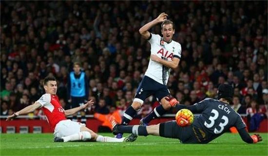 奠定了坚定 奠定了坚定