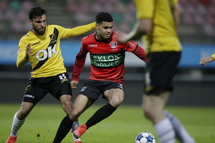 技体育中 技体育中